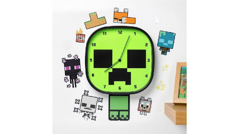 Paladone Offical Licensed Glow-In-The-Dark Wall Clock - Creeper Head