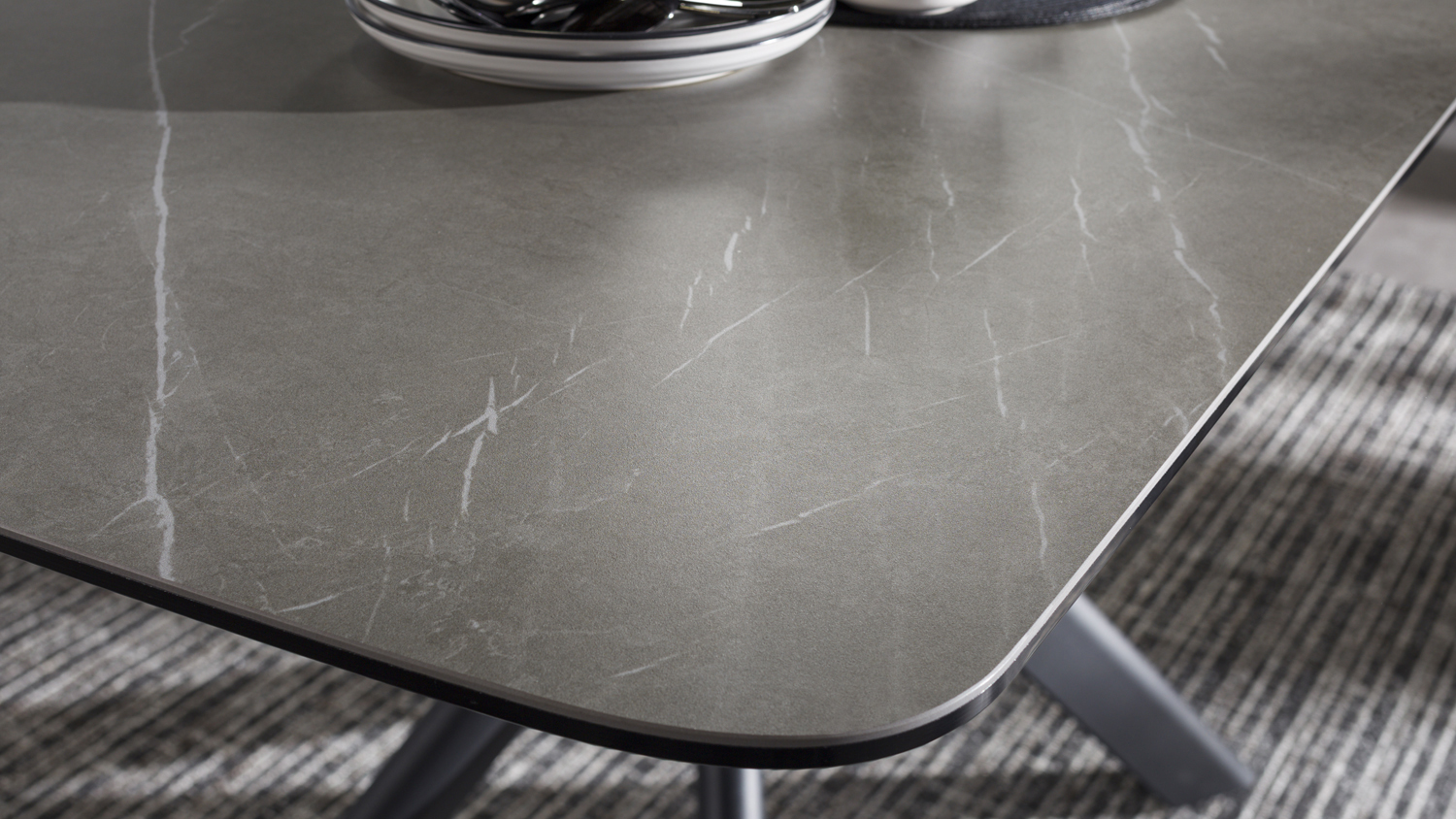 Cobalt 5 Piece Dining Suite