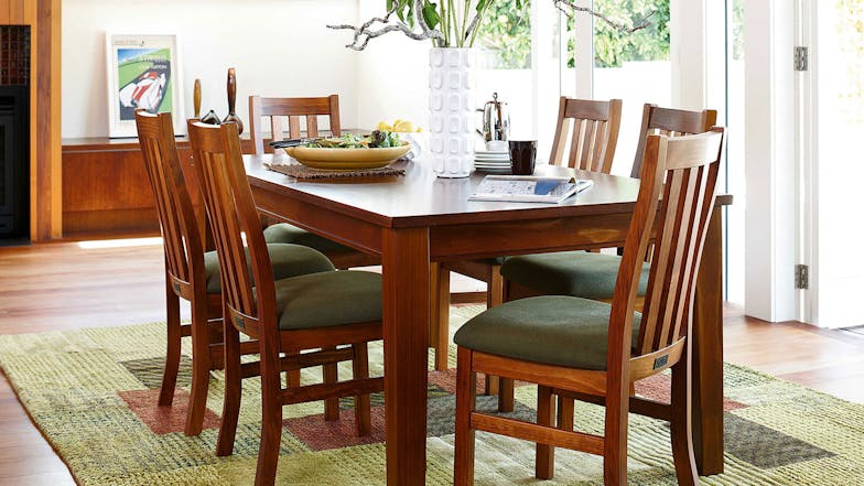 Ferngrove 7 Piece Dining Suite