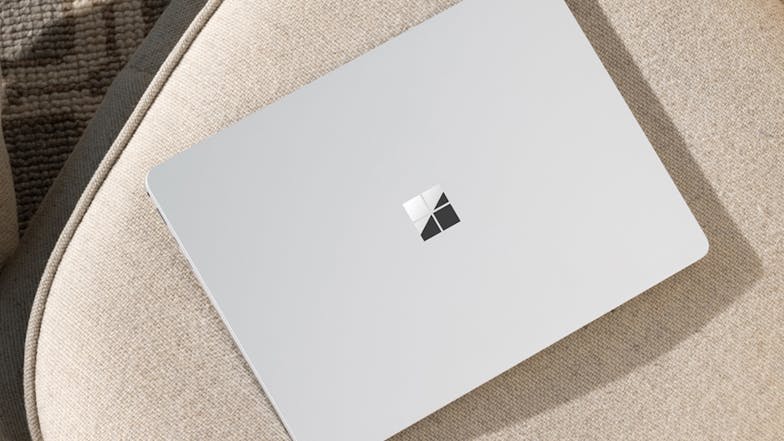 Microsoft Surface Laptop (7th Edition) 13.8" - Snapdragon X Plus 16GB-RAM 256GB-SSD CoPilot+ PC - Platinum (ZGJ-00016)