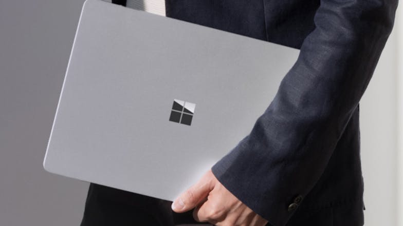 Microsoft Surface Laptop (7th Edition) 13.8" - Snapdragon X Plus 16GB-RAM 256GB-SSD CoPilot+ PC - Platinum (ZGJ-00016)