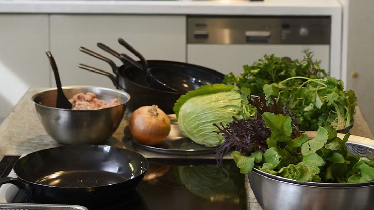 Tojiro la base Blue Steel Round Frying Pan 18cm