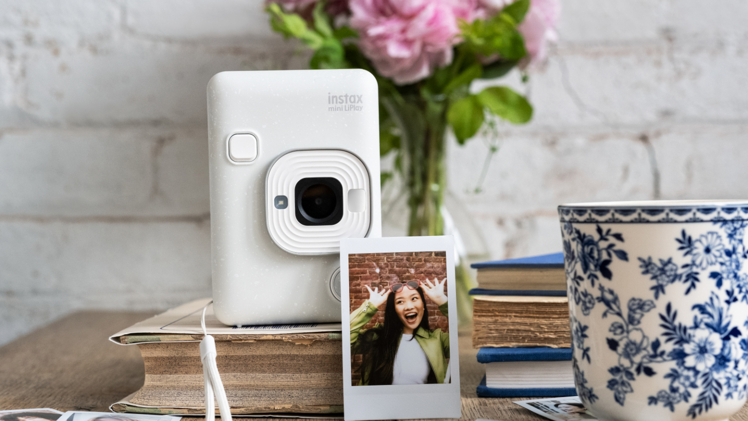 Instax Mini LiPlay Instant Film Camera - Misty White