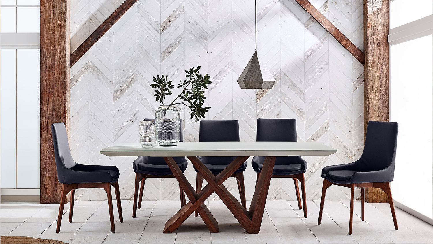 Moderna Dining Table