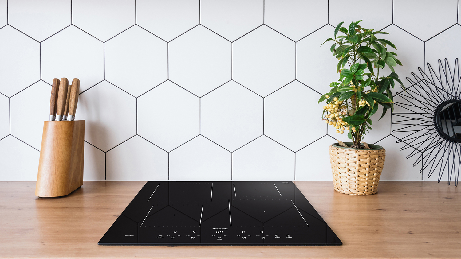 Panasonic 60cm 4 Zone Induction Cooktop - Black Glass (KY-W648CLJPQ)