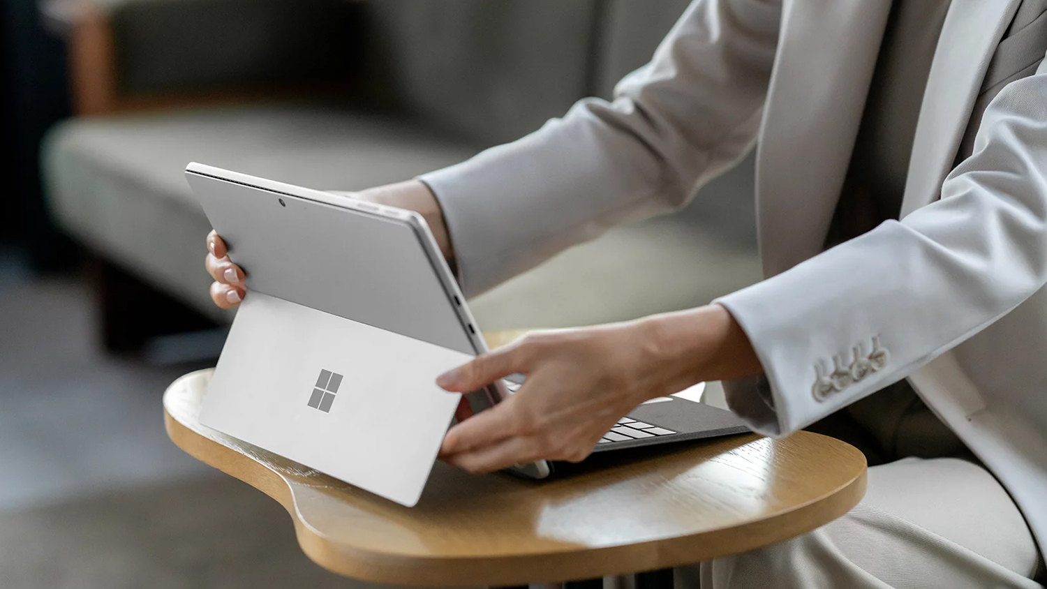 Microsoft Surface Pro Keyboard with Pen Storage - Black (For Pro 11 Edition/Pro 9/Pro 8)