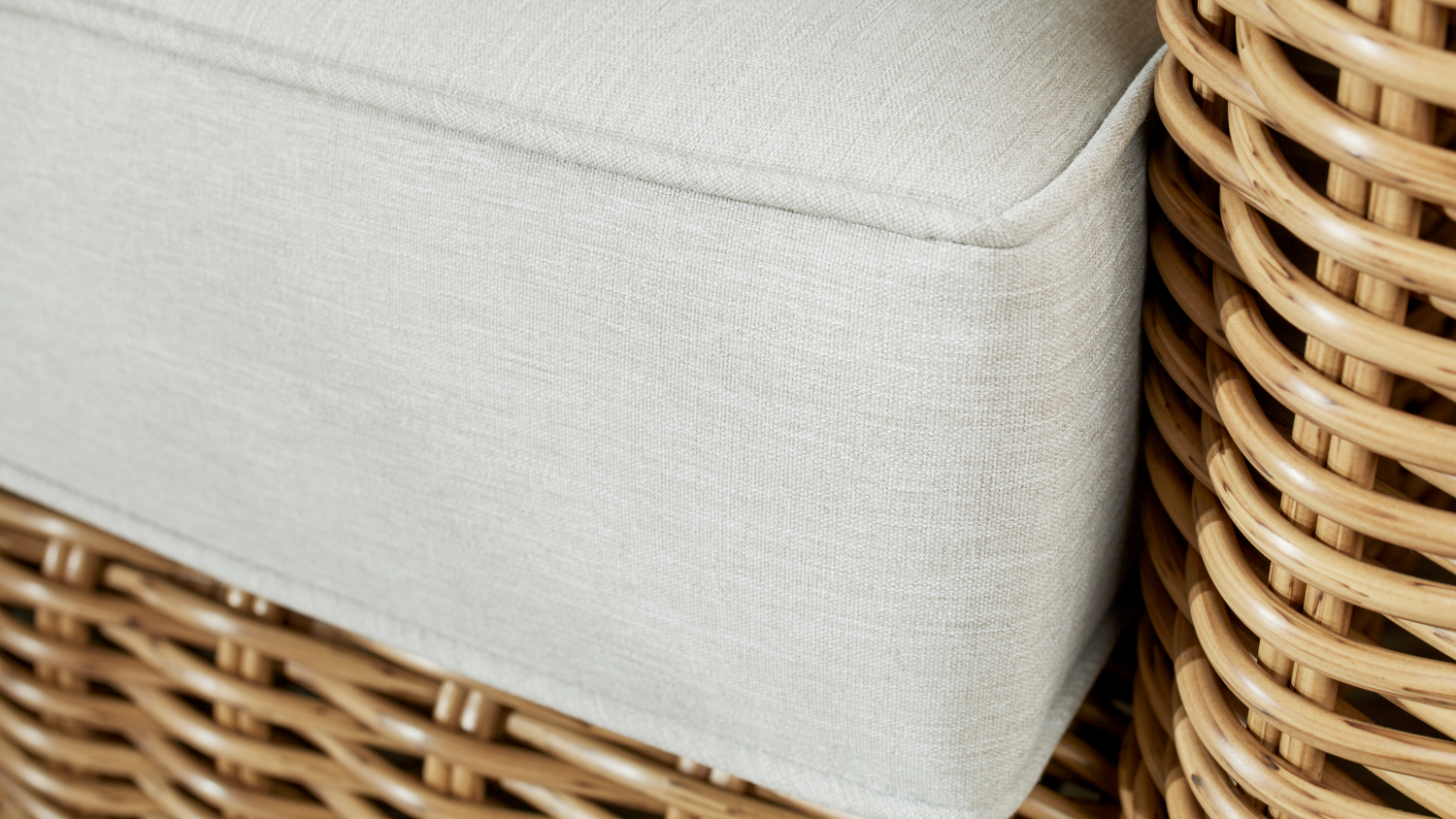 Byron Bay Outdoor Corner Lounge Suite with Coffee Table