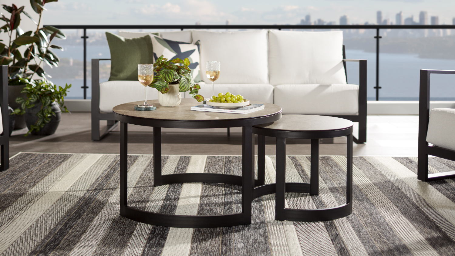 Atlas 5 Piece Outdoor Lounge Suite