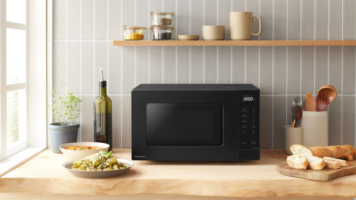 Panasonic 20L Solo 800W Microwave - Black (NN-ST22QBQPQ)