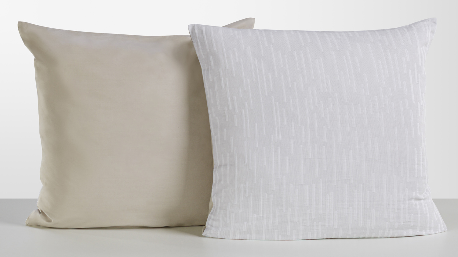 Chicago Grey European Pillowcase by L'Avenue