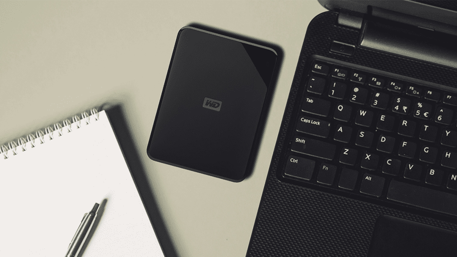 WD Elements SE USB 3.0 Portable External Hard Drive - 2TB (Black)