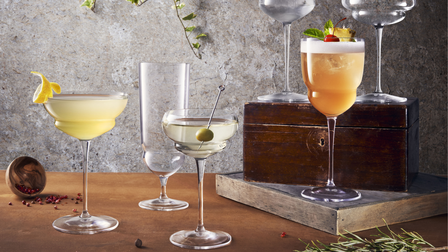 Luigi Bormioli Backdoor20s Nick & Nora Glass Set 170ml 4pcs.