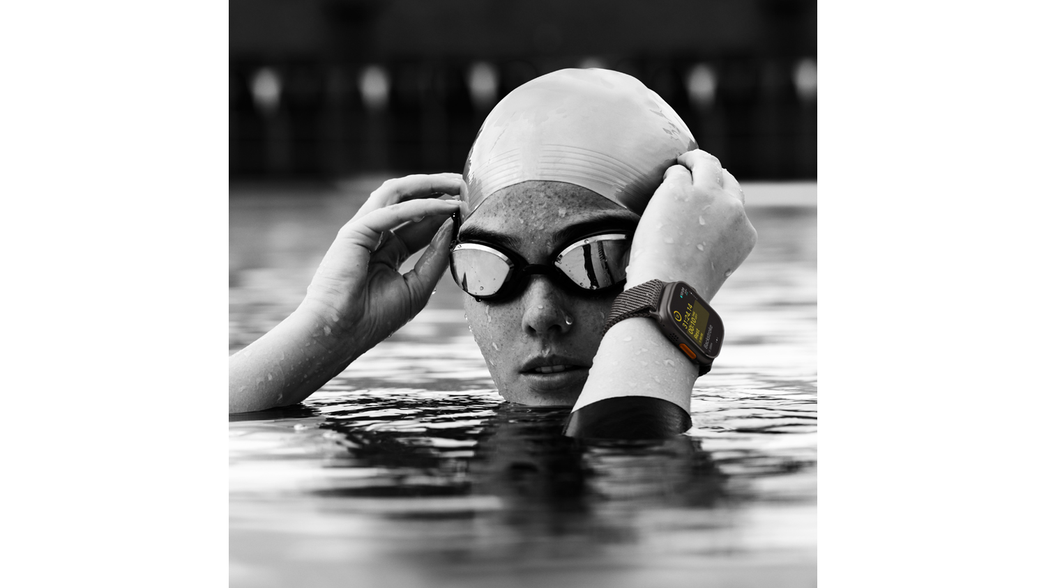 Apple Watch Ultra 2 - Black Titanium Case with Dark Green Alpine Loop (49mm, GPS+Cellular, Bluetooth, Small)