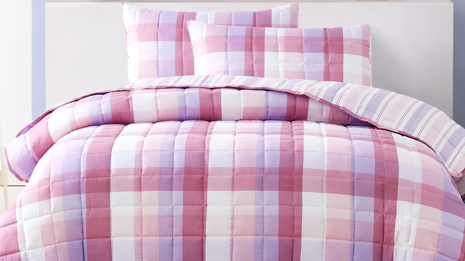 Memphis Check Pink Comforter Set by Creative Colours