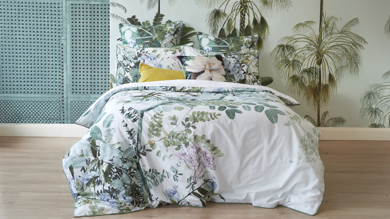 Breeze Sage Duvet Cover Set by Luxotic