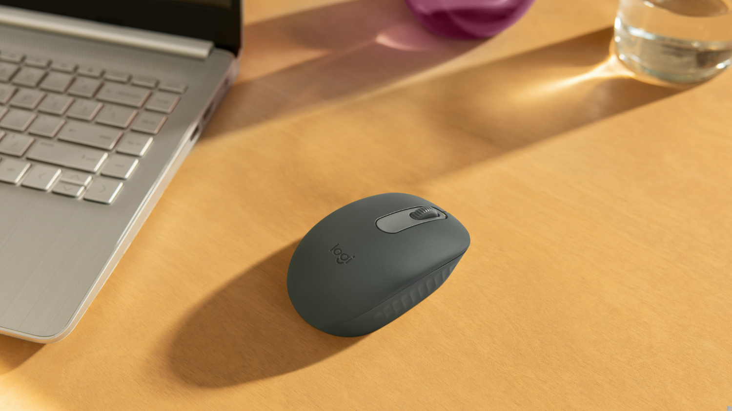 Logitech M196 Wireless Mouse - Graphite (910-007462)