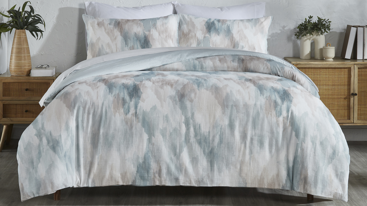 Ella Seafoam Duvet Cover Set by L'Avenue