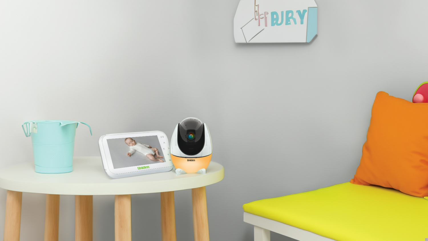 Uniden HD Wireless Pan & Tilt Camera with 4.3" Baby Monitor - White (BW 3531)