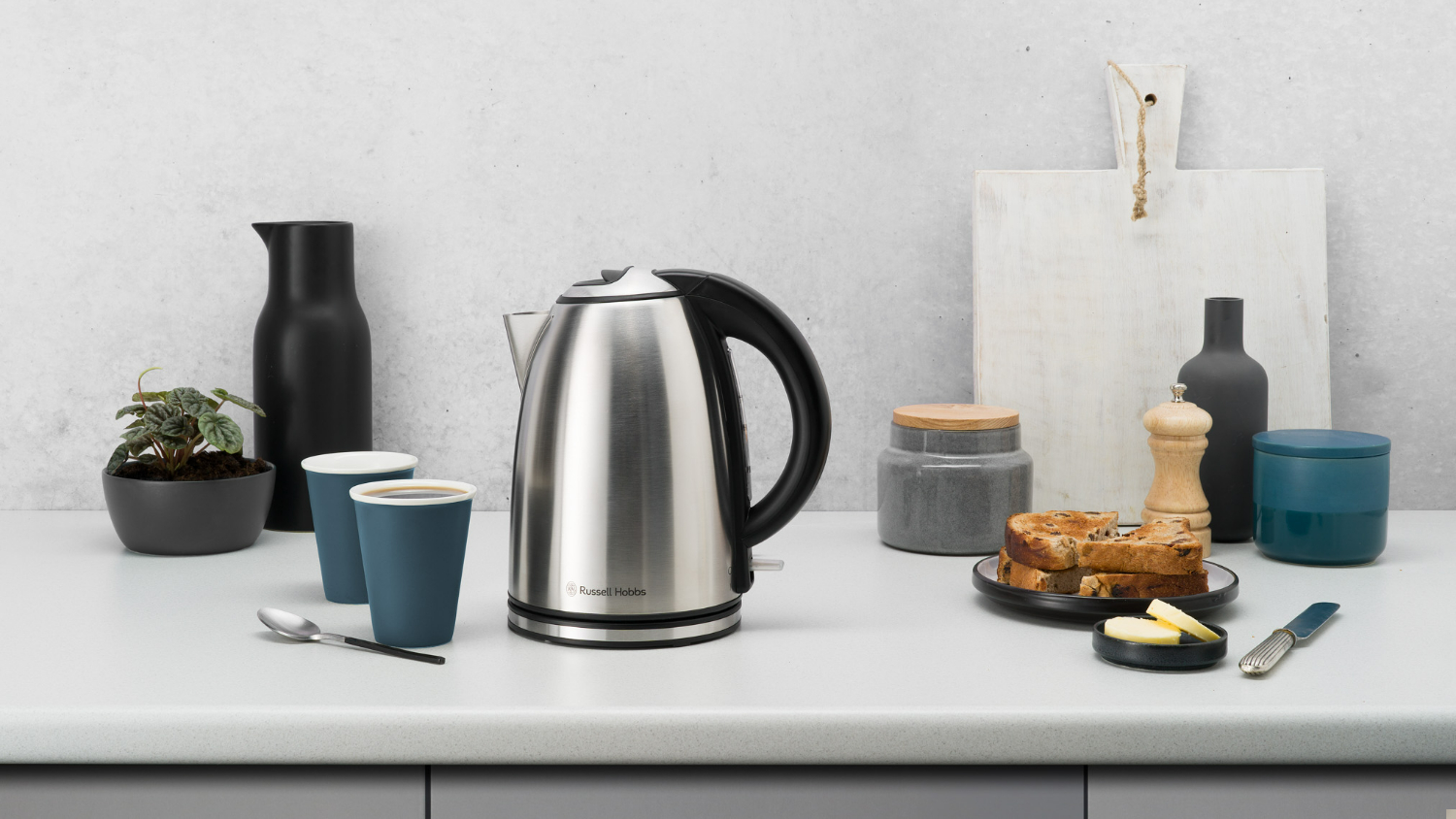Russell Hobbs Montana 1.7L Kettle - Brushed Stainless Steel (RHK142)