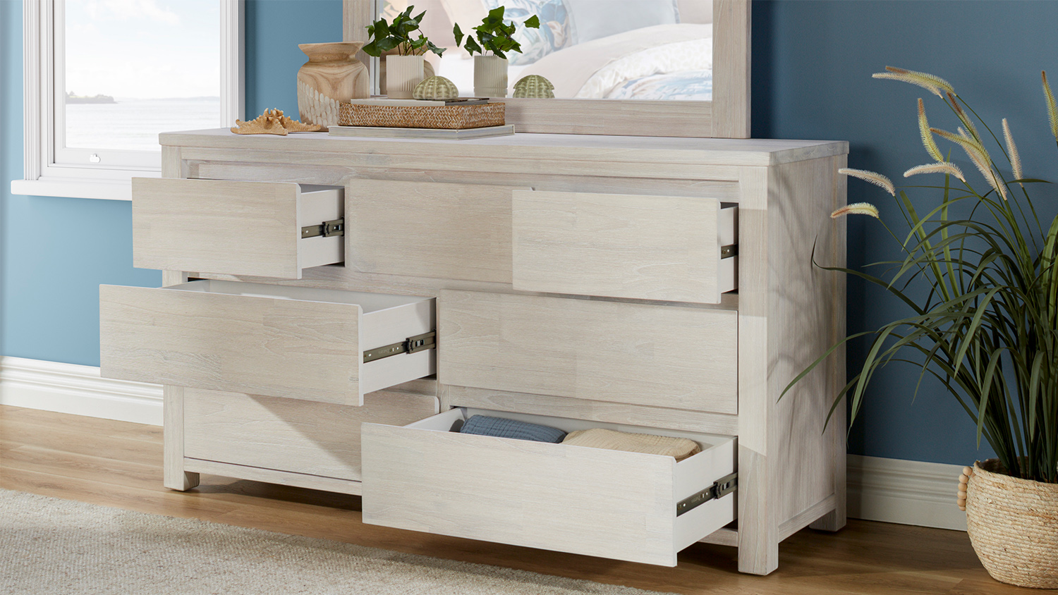 Palm Beach 7 Drawer Lowboy