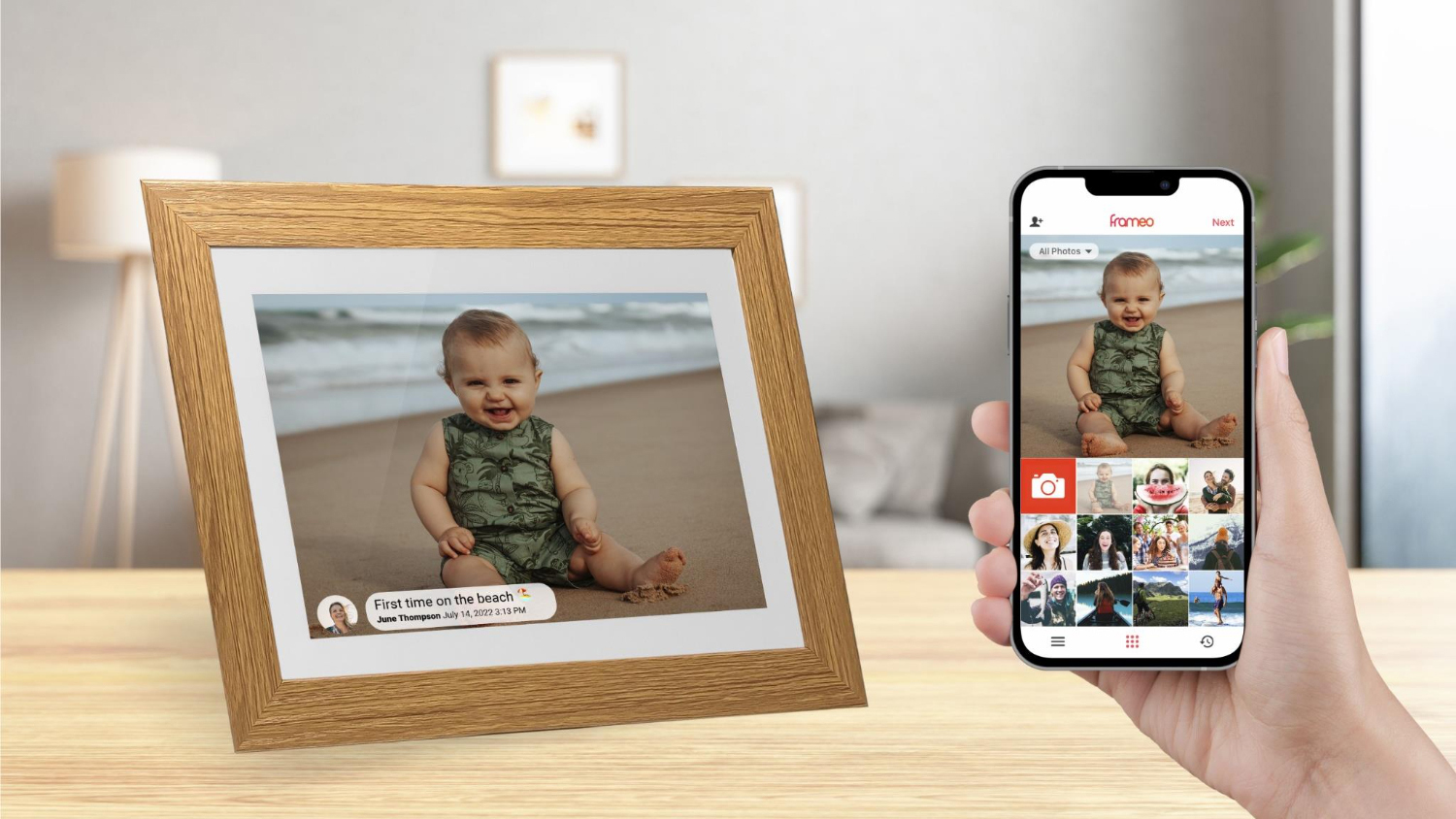 Jackson Frameo 7" Digital Photo Frame - White with Oak Frame (DPF1097)