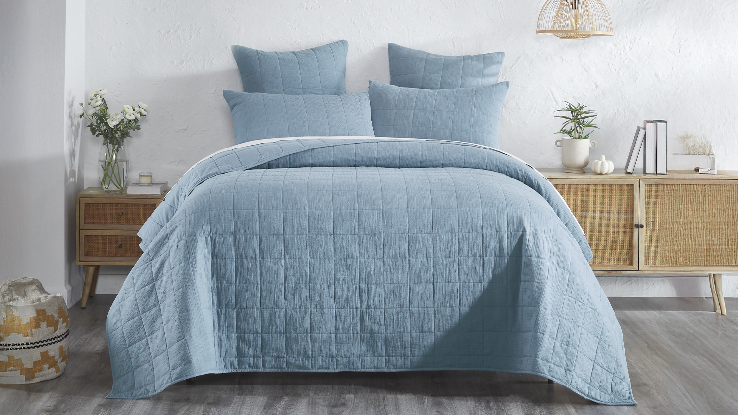 Leni Folkstone Coverlet Set by L'Avenue