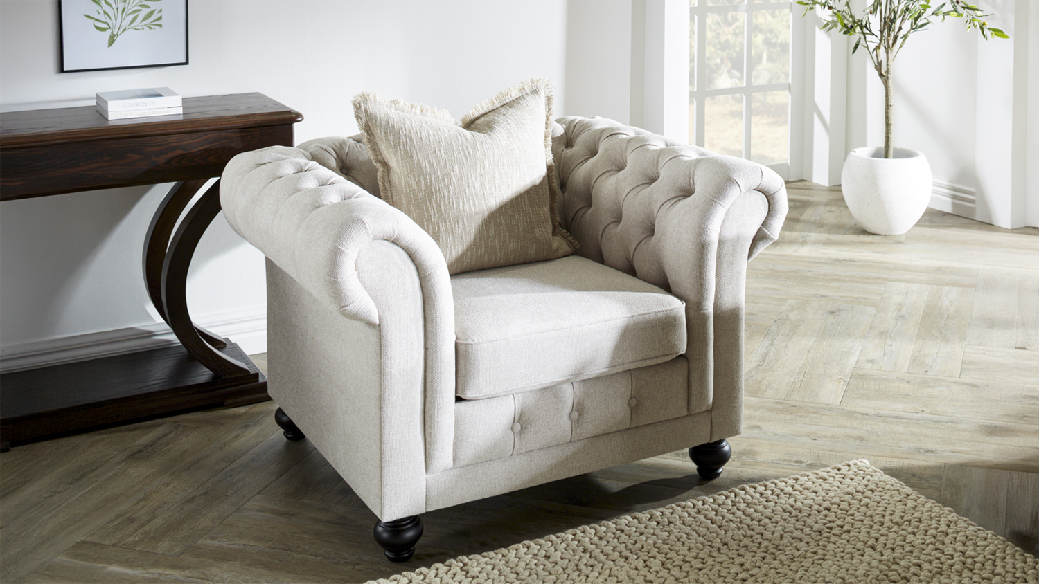 Royalty Fabric Chair