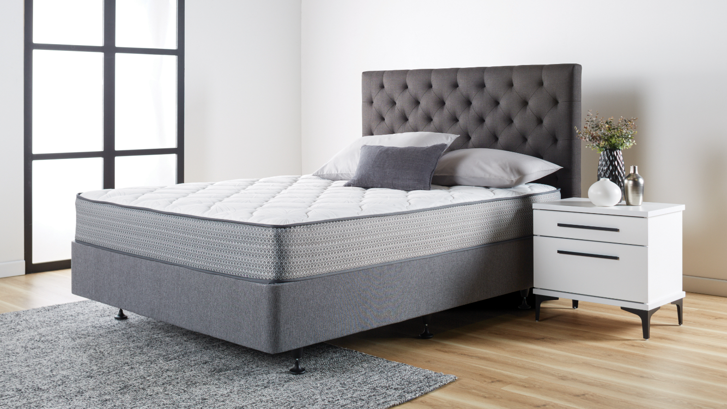Elite Support Queen Mattress with Elite Standard Base by Sealy