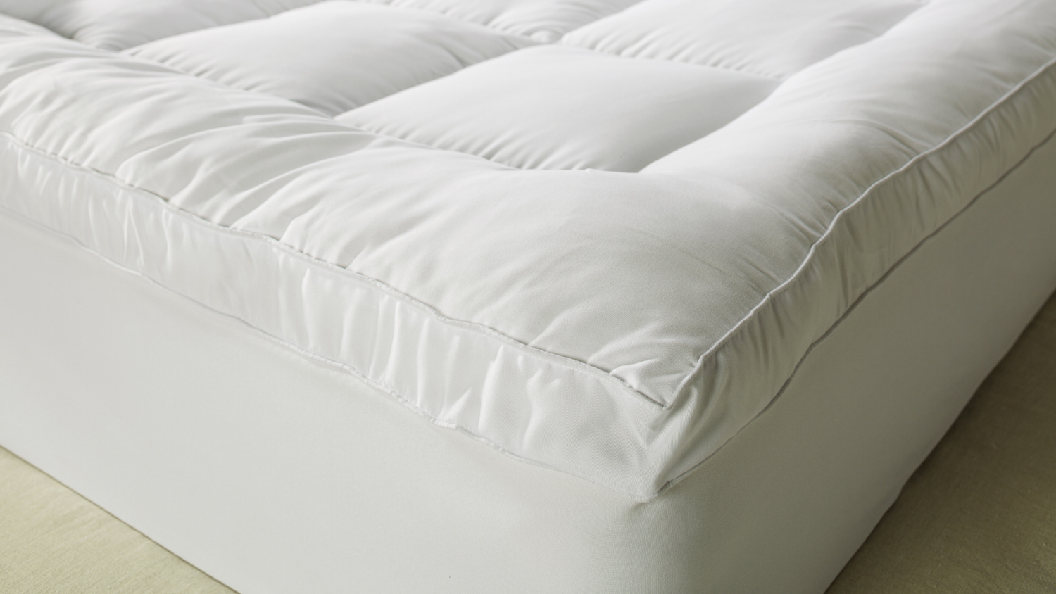 Comfort Microfibre Mattress Topper by L'Avenue Essentials