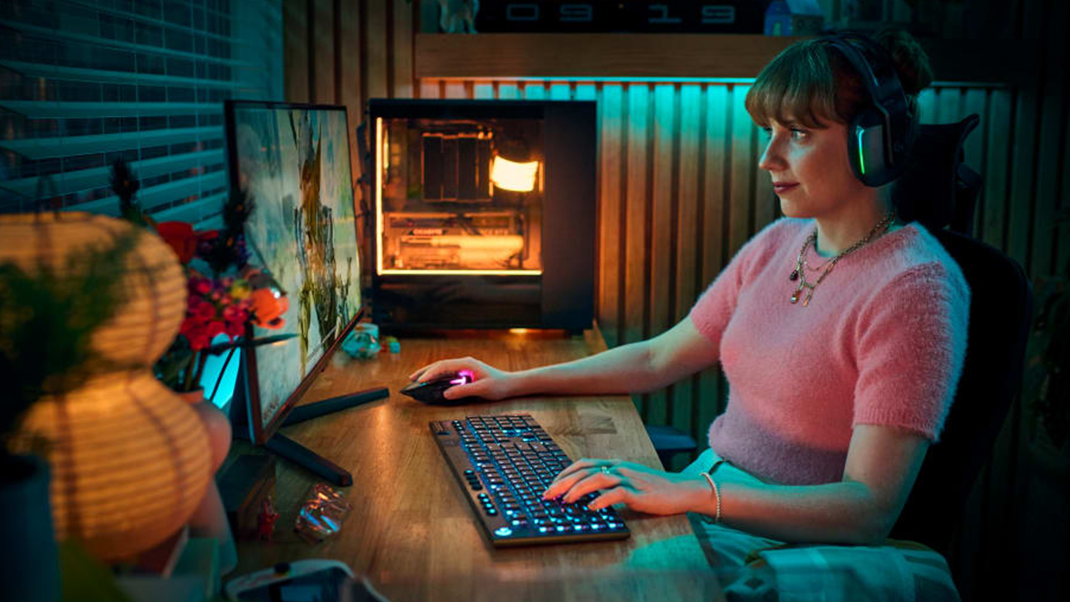 Logitech G915 X LIGHTSPEED Wireless Gaming Keyboard - Black (Tactile)