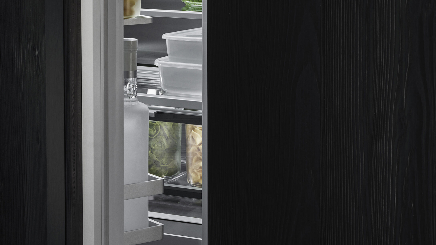 Fisher & Paykel 442L Integrated Single Door Vertical Freezer with Ice Maker - Panel Ready (Series 11/RS7621FRJE1)