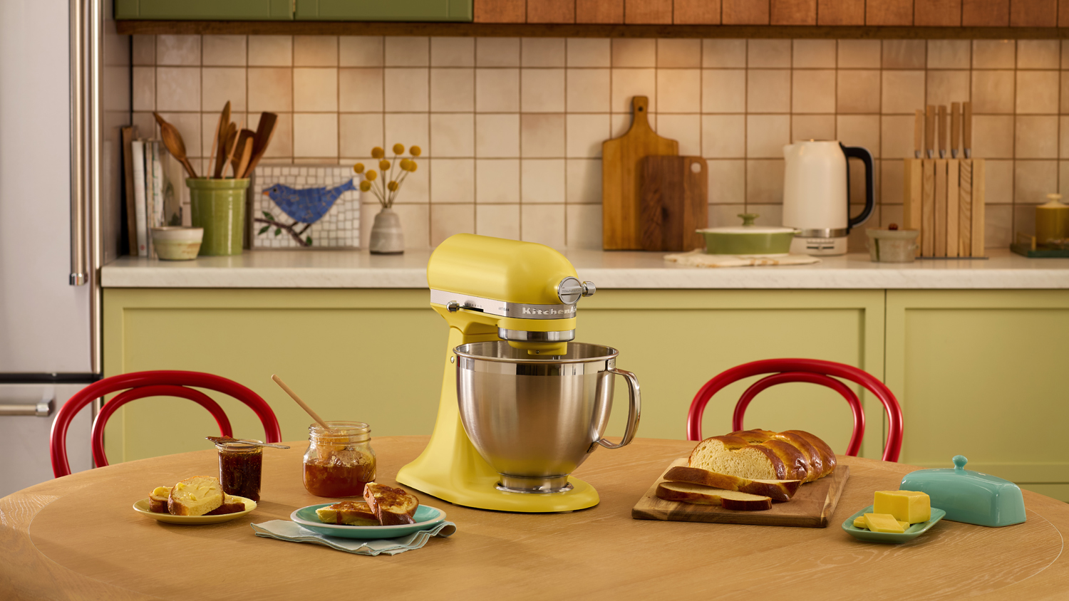 KitchenAid KSM195 Artisan Tilt-Head 4.8L Stand Mixer - Butter (2025 Colour of the Year)