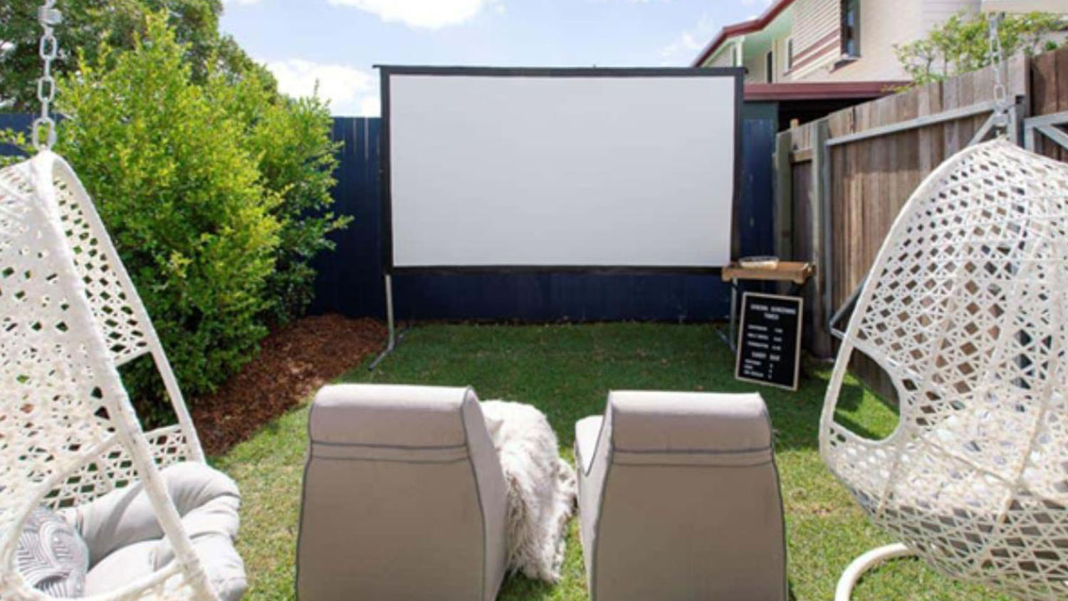 Elite Screens Yard Master Fast Folding Projector Screen 135" (16:9)