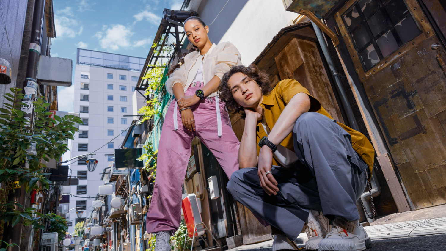 Garmin Instinct 3 Smartwatch - Black Bezel with Charcoal Band (50mm Case, GPS, Bluetooth, Amoled Edition)