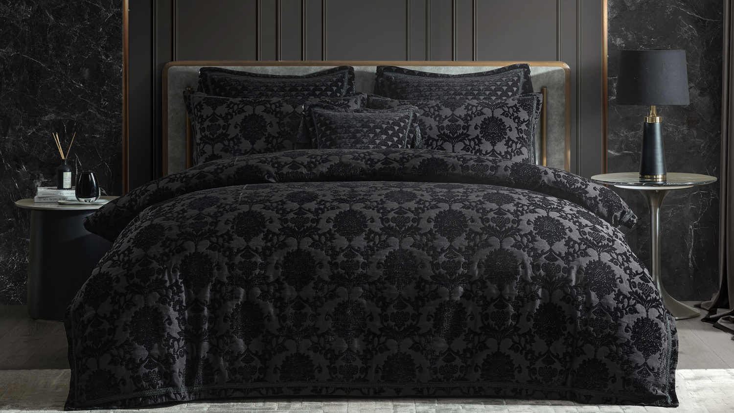 Imperial Black Duvet Cover Set by Da Vinci