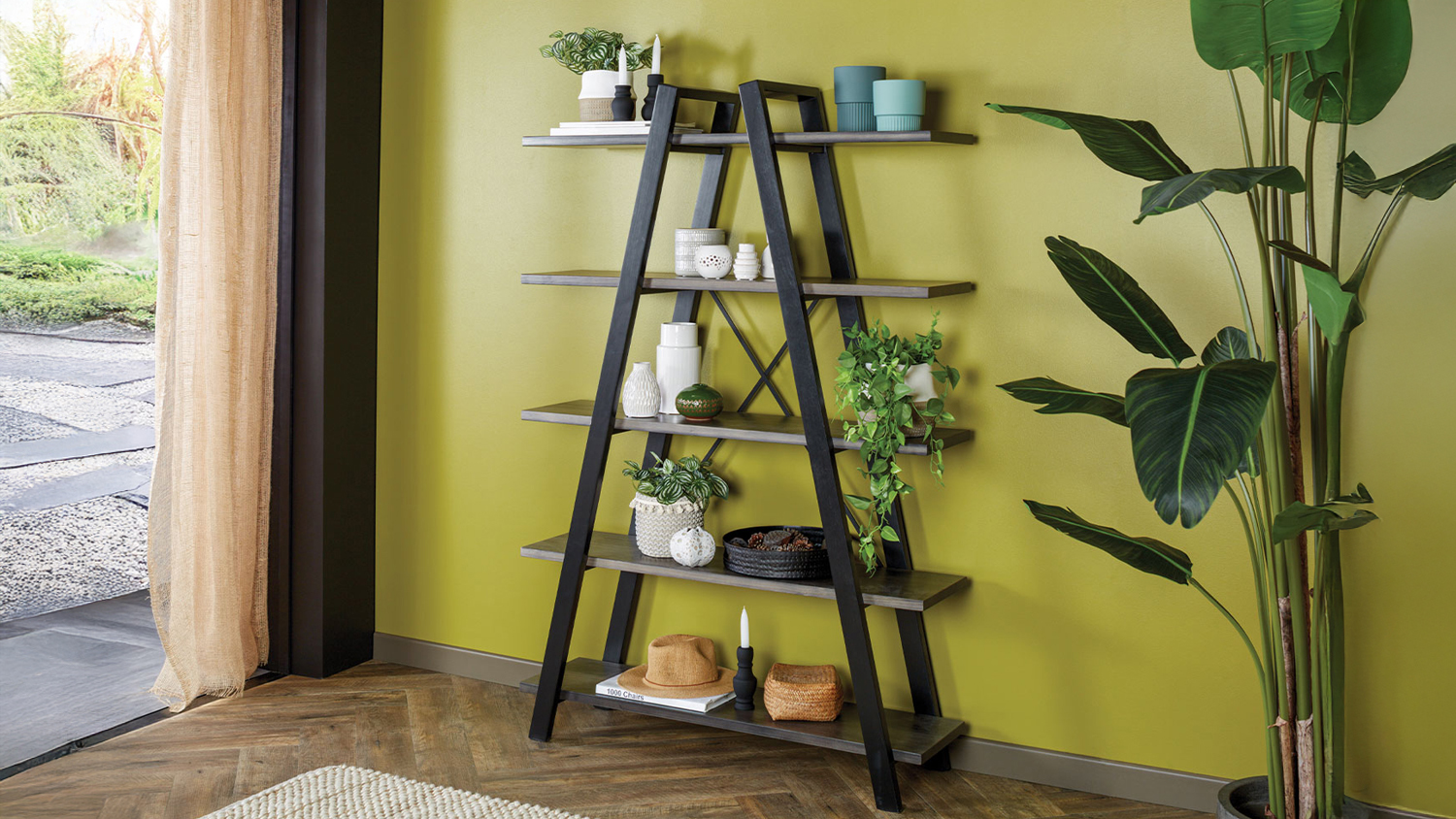 Fenton 1800 Bookshelf