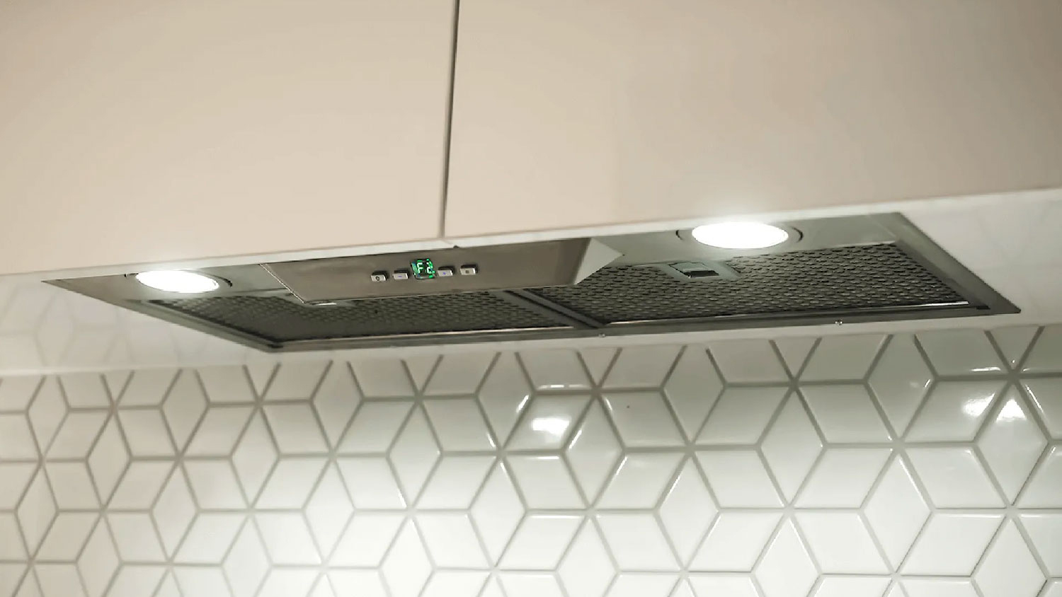 Schweigen 60cm Undermount Integrated Rangehood - Stainless Steel (UM1170-6SP)