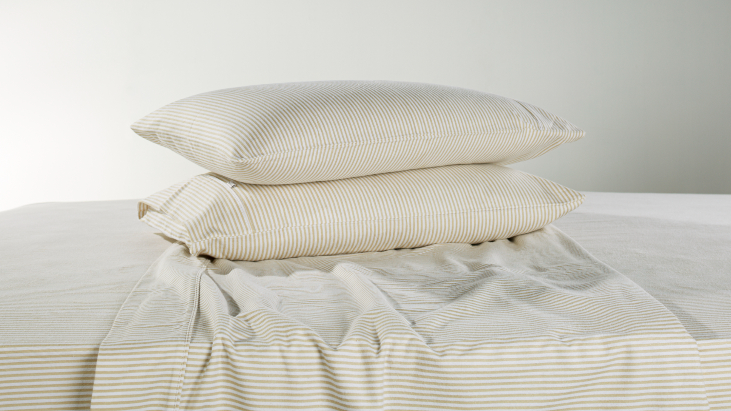 180gsm Natural Stripe Flannelette 45cm Drop Sheet Set by Cotton Cosy