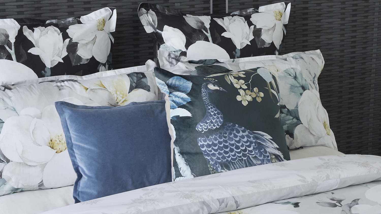 Magnolia Silver Duvet Cover Set by Luxotic