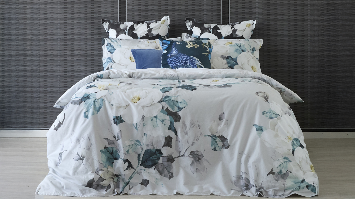 Magnolia Silver Duvet Cover Set by Luxotic