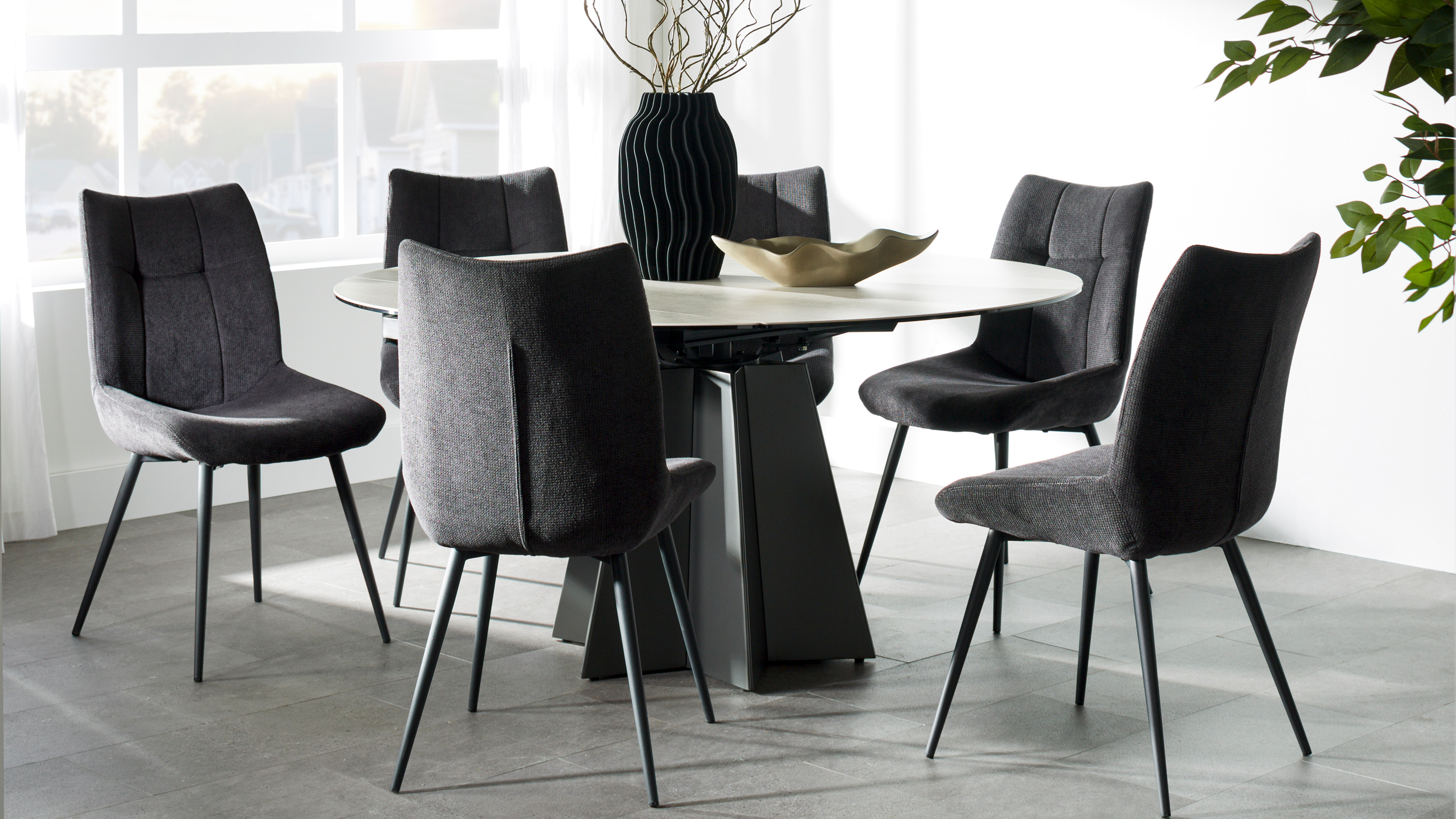 Magnesa 7 Piece Extension Dining Suite