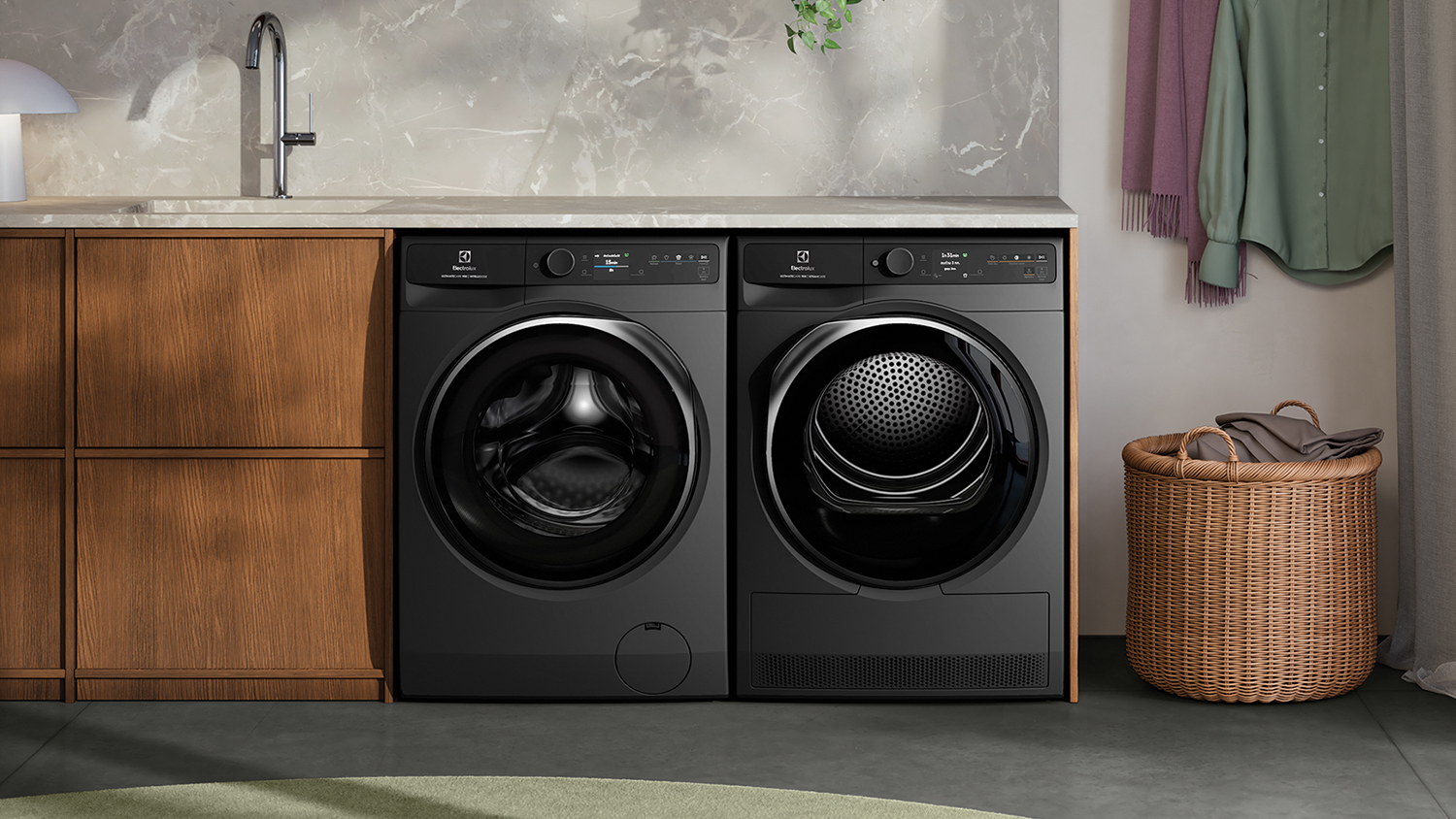 Electrolux 9kg Smart Heat Pump Condenser Dryer with 17 Programs - Dark Onyx (EDH902R9SC)