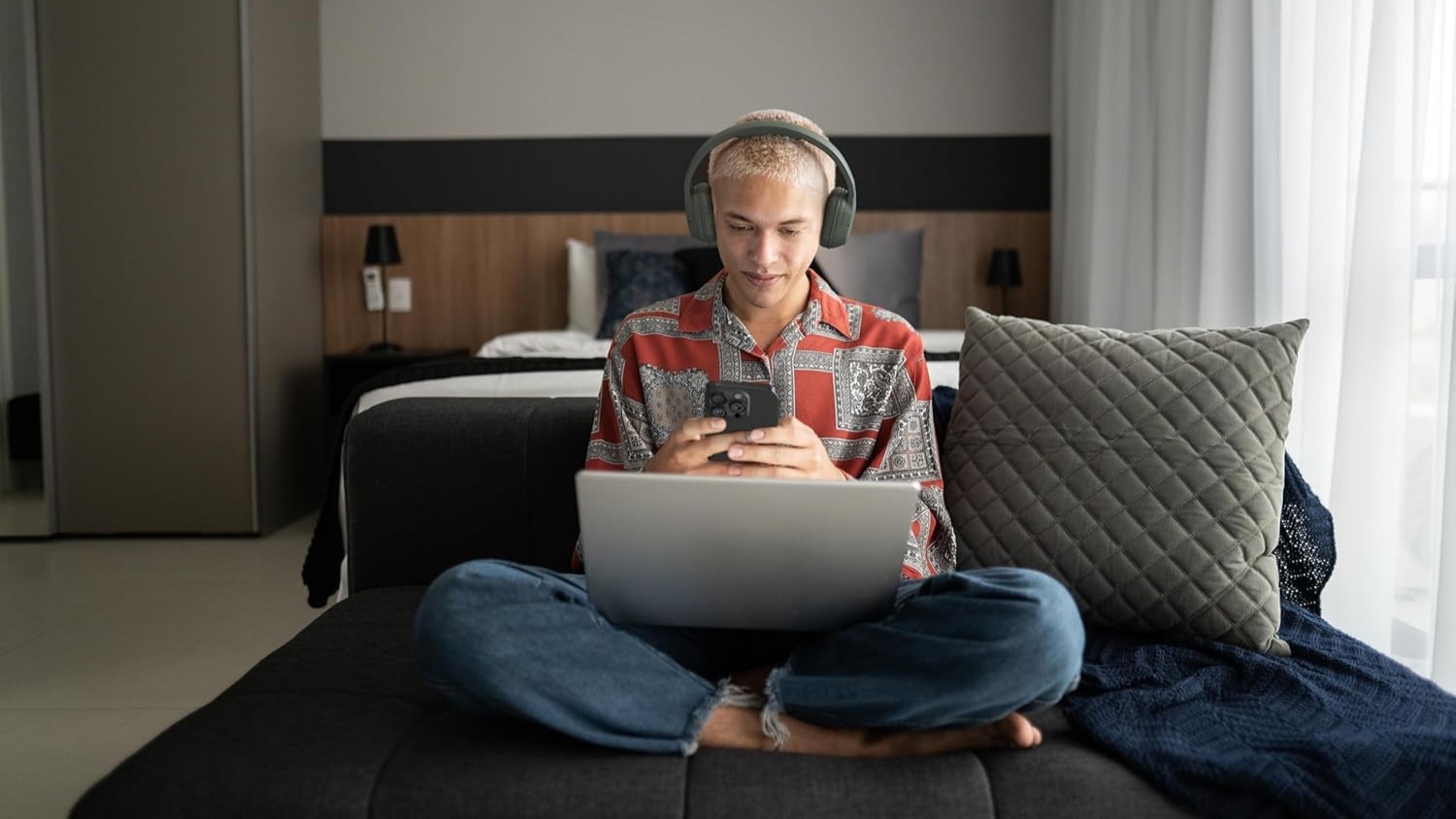 Belkin SoundForm Surround Wireless Over-Ear Headphones - Olive (AUD009fqOL)