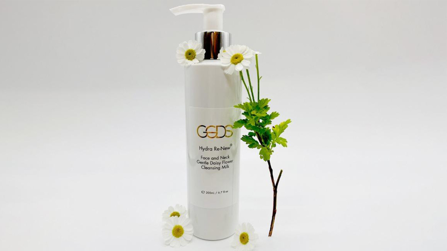 GGDS Hydra Re-New Face and Neck Gentle Daisy Flower Cleansing Milk