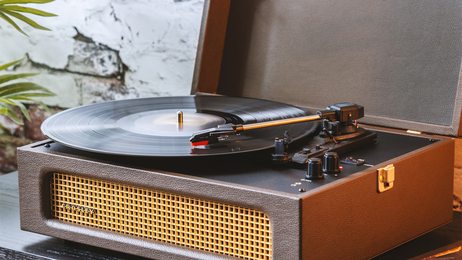 Crosley Voyager Bluetooth Turntable with Crosley Record Storage Crate - Cocoa