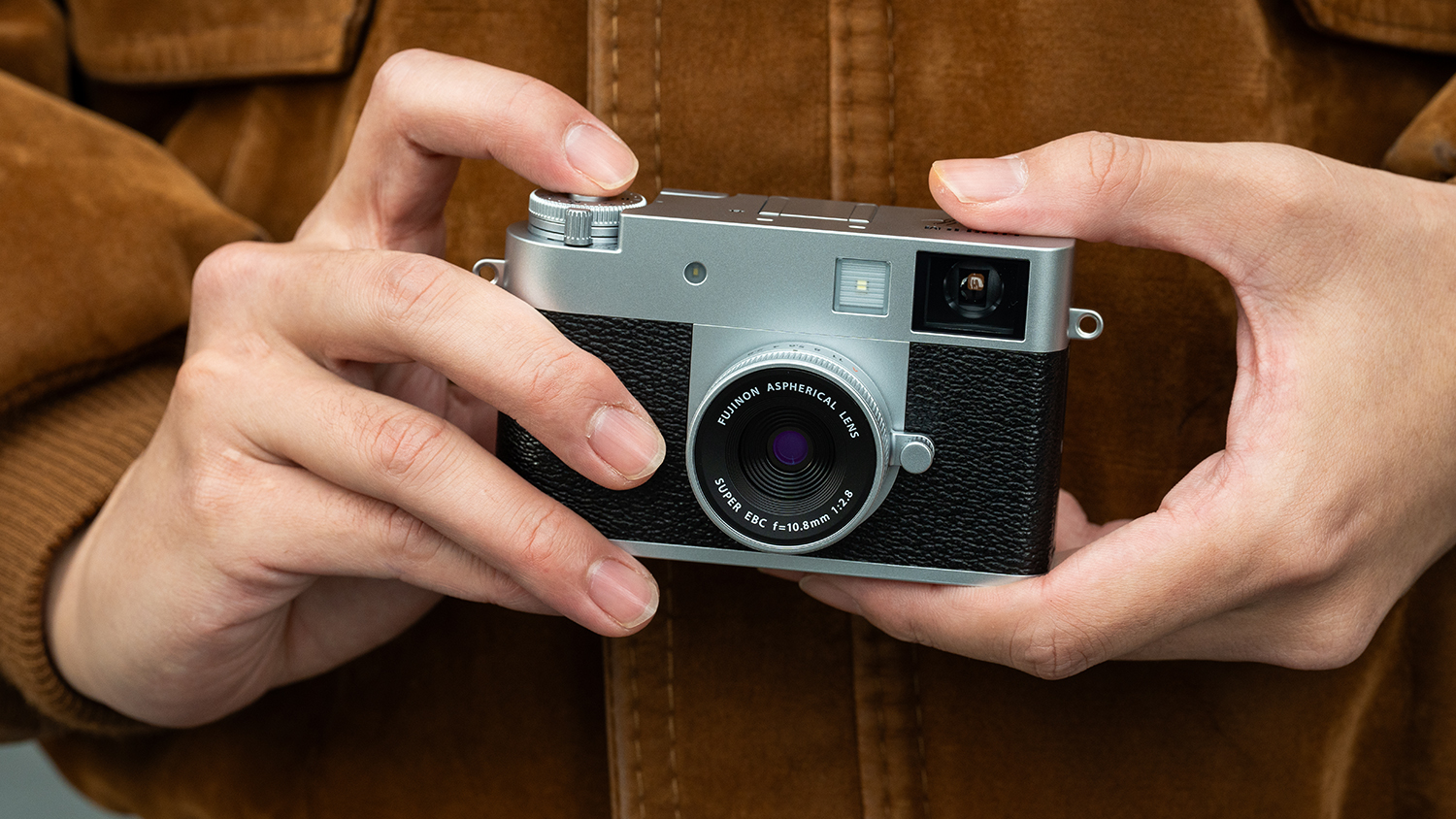 Fujifilm X-Half X-HF1 Mirrorless Compact Camera - Silver