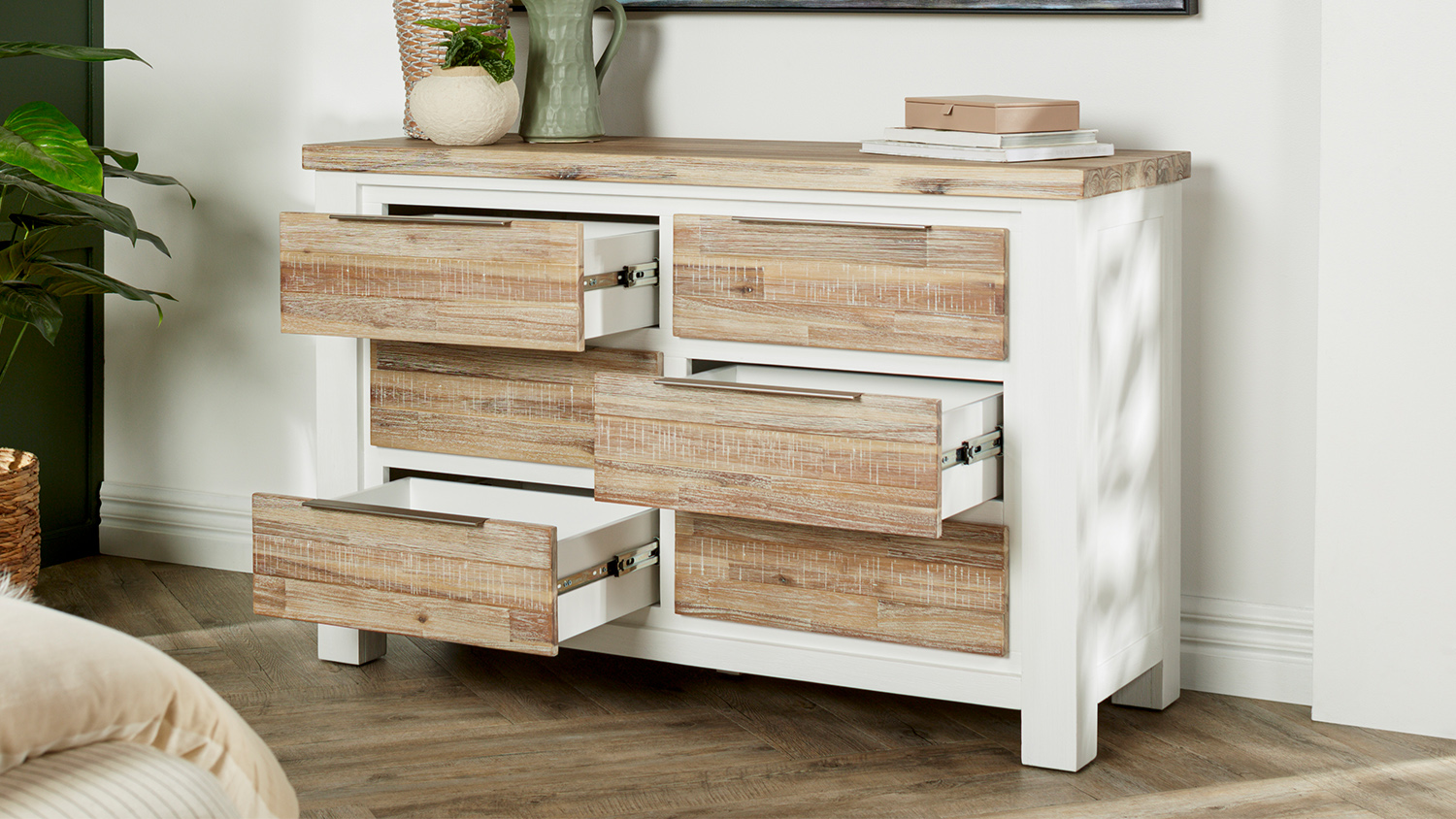 Homestead 6 Drawer Lowboy