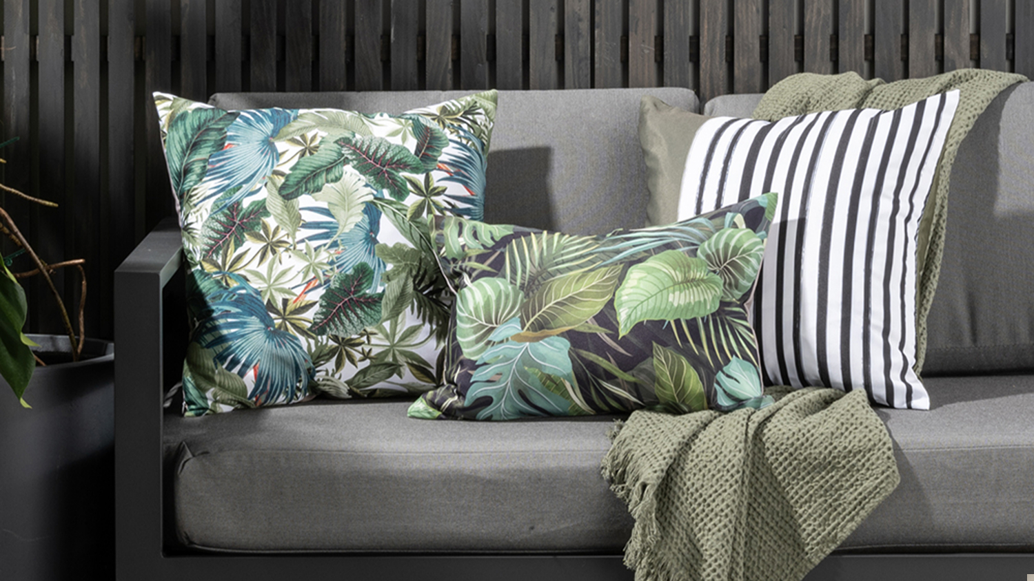 Coraline Outdoor Cushion - Ivory