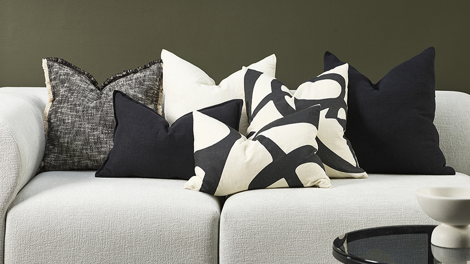 Dolce Cushion - Black