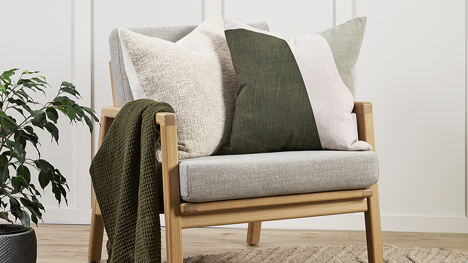 Bella Cushion - Olive